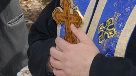 Un preot din judeţul Sălaj a cerut 1000 de lei taxă de înmormântare unei familii sărace, a cărei venit lunar este de 700 de lei