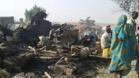 Nigeria: Bilanţul atacului aerian al armatei asupra unei tabere de refugiaţi ar fi ajuns la 170 de morţi