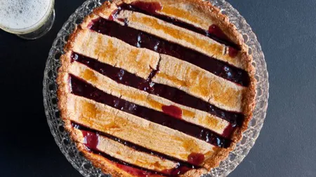 Desertul Zilei: Tartă Linzer cu gem de zmeură