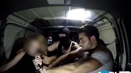 S-a urcat în maşină cu un tânăr pe care l-a cunoscut pe Internet. Urmarea a fost incredibilă VIDEO