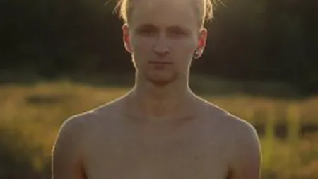 Unul din cei mai buni practicanţi de parkour din România a murit călcat de tren. Avea doar 20 de ani VIDEO