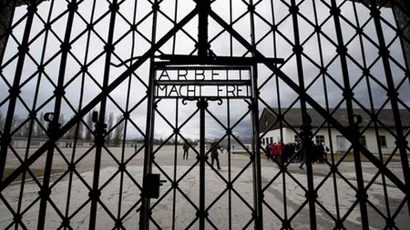 Poarta furată de la Dachau a ajuns înapoi, la fostul lagăr nazist