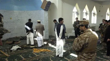 Atentat într-o moschee din Afganistan: Cel puţin 11 morţi