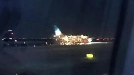 Un avion a luat foc pe pistă, chiar în timpul manevrelor de decolare