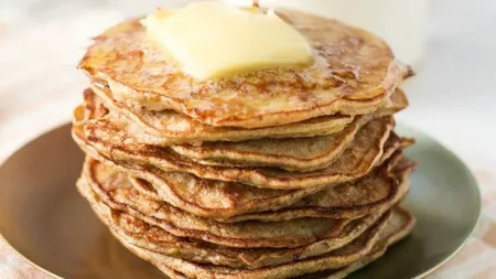 Clătite americane cu banane din 3 ingrediente