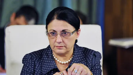 Andronescu, despre repetenţia elevilor din ciclul primar: Trebuie să găsim soluţii. Copiii care rămân în urmă pot fi chemaţi în vacanţă