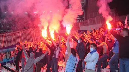 Imagini HORROR la stadion: Un fan, împuşcat mortal, doi cu răni grave VIDEO