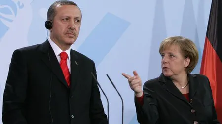 Merkel îi cere lui Erdogan să respecte libertatea presei şi pe cea de opinie