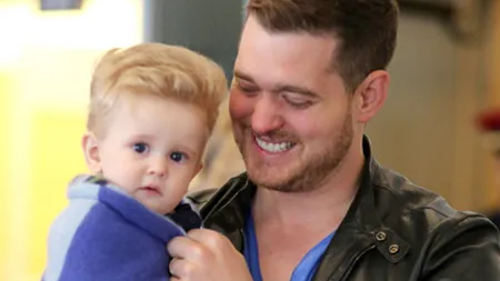 Soarele a răsărit şi pe strada lui. Fiul de 3 ani al lui MICHAEL BUBLE s-a vindecat de cancer