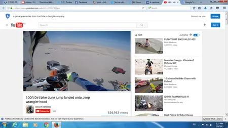 La câţiva centimetri de dezastru. Cursă nebună cu motoarele, în deşert VIDEO