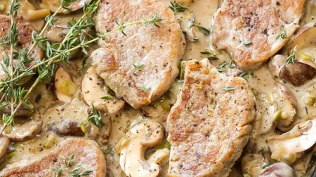Muşchiuleţ de porc cu sos de praz şi ciuperci, reţeta lui Jamie Oliver