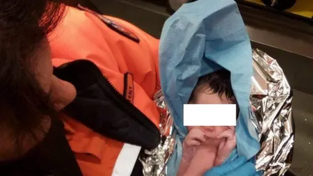 O femeie a născut la lumina telefoanelor mobile, cu ajutorul echipajului de pe Ambulanţă