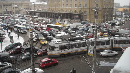 Trafic de coşmar în Bucureşti, luni dimineaţă. 10 semafoare defecte în intersecţii importante