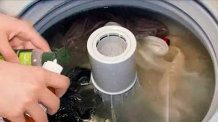 Adaugă două picături din soluţia asta naturală şi vei obţine haine mai albe ca niciodată