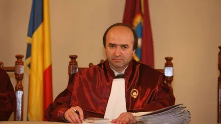 Tudorel Toader, la CCR: DNA nu are competenţe de a ancheta legalitatea emiterii HG. DNA: Nu poţi impune procurorului ce să ancheteze