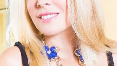 Dana Săvuică s-a dezbrăcat după ce fostul soţ a anunţat că aşteaptă un copil de la o tânără ucraineancă. Vezi cum arată la 47 de ani