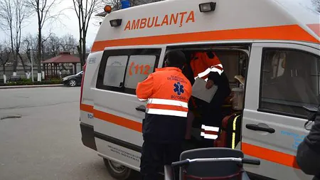 Patru persoane intoxicate cu fum, transportate de urgenţă la spital. Două sunt în stare gravă