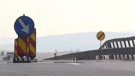 Noi probleme pe autostrada Orăştie-Sibiu. Traficul, restricţionat după ce o porţiune s-a tasat VIDEO