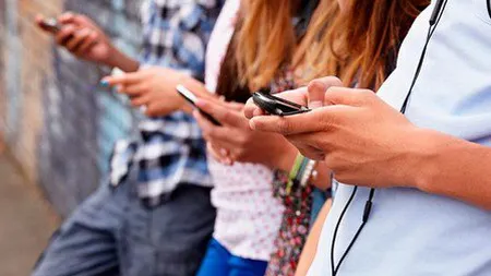 Balena Albastră, jocul care îi împinge pe adolescenţi la sinucidere, este un fake news. Dovezile care arată acest lucru