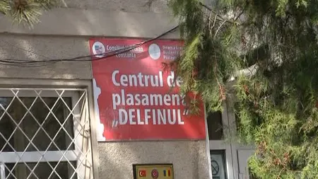 Situaţie uluitoare într-o şcoală din judeţul Constanţa. Orele de curs se ţin cu poliţia la uşă