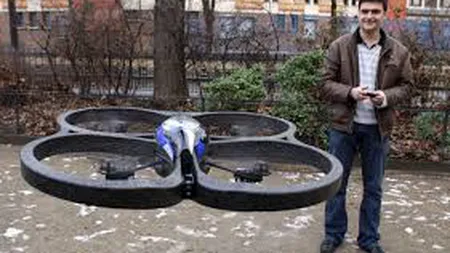 O companie oferă 2.300 de euro pe lună celor care ştiu să piloteze drone