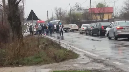 Accident grav în apropiere de Capitală, la Frumuşani. O victimă a fost luată cu elicopterul SMURD FOTO