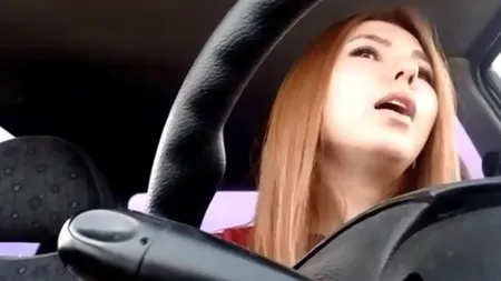 Accident CUMPLIT la 22 de ani. Transmitea LIVE pe Facebook şi s-a lovit mortal de un autobuz