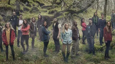 23 de britanici au fost abandonaţi în sălbăticie, după întreruperea unui reality show. Ei credeau că sunt filmaţi în continuare