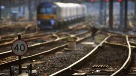 Trenurile pe ruta Craiova-Bucureşti au întârzieri. Mai multe persoane au încercat să fure cablurile