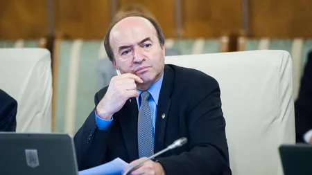 Ministrul Justiţiei, Tudorel Toader, audiat în Parlament