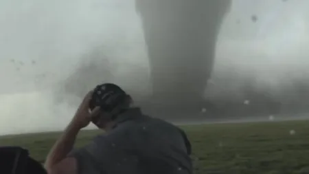Pasiuni fatale. Doi vânători de tornade au murit într-un accident, chiar în timp ce urmăreau o tornadă