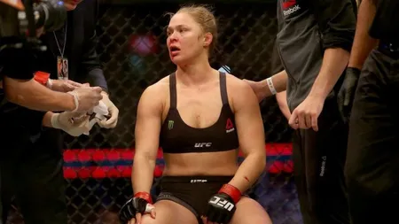 Ronda Rousey se mărita! Cum arată viitorul soţ al celei mai tari luptatoare din lume FOTO