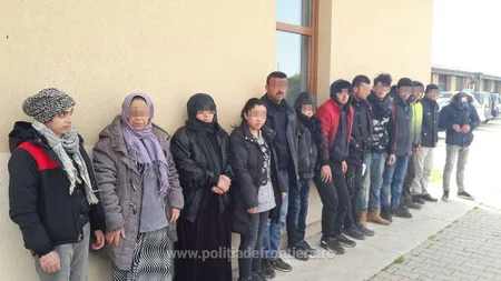 17 sirieni şi irakieni care au intrat ilegal în România, prinşi de poliţiştii de frontieră de la Moraviţa VIDEO