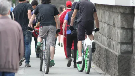 Protest pe bicicletă în Capitală. Primăria: Evenimentul se desfăşoară fără autorizaţie