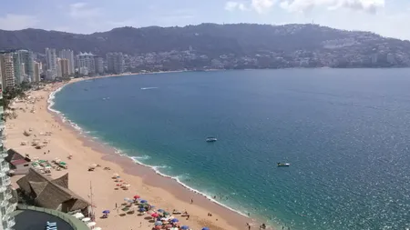 Oameni înarmaţi au deschis focul asupra turiştilor, la Acapulco. Sunt morţi şi răniţi
