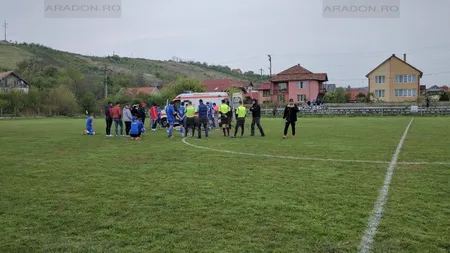 Momente DRAMATICE pe terenul de fotbal. Un jucător de numai 24 de ani s-a prăbuşit în timpul meciului FOTO