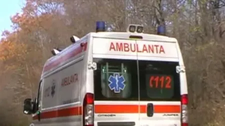 Caz revoltător la Vaslui. Echipajul de pe ambulanţă a fost atacat cu săbii
