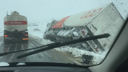 Apocalipsa iernii în Republica Moldova: Oamenii sunt rugaţi să stea în case. Intervine ARMATA! GALERIE FOTO