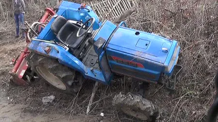 TRAGEDIE în Argeş. Un bărbat a murit strivit de propriul tractor VIDEO