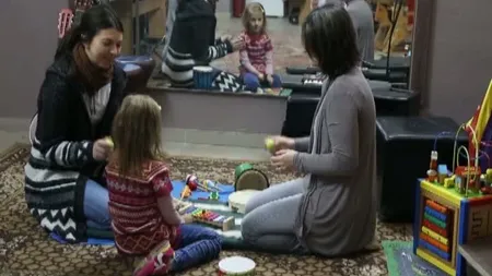 Şi-au transformat casa în centru pentru copiii cu dizabilităţi. Povestea fascinantă a unor români întorşi din Germania VIDEO