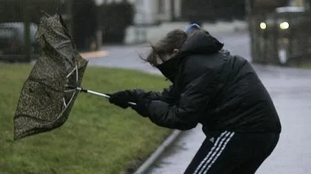 COD GALBEN de vânt, ploaie şi grindină pentru patru judeţe din ţară