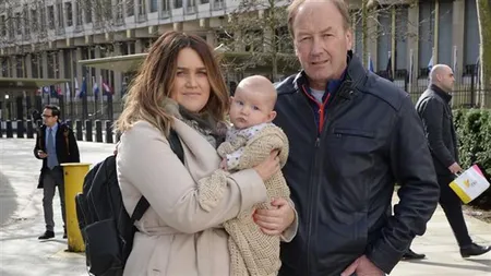 Un copil de trei luni, convocat la Ambasada SUA la Londra, fiind suspectat de terorism