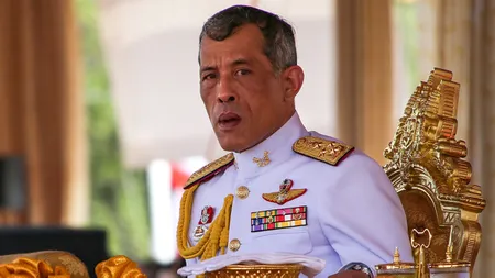 Regele Thailandei a promulgat noua Constituţie a regatului