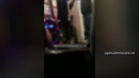 Imagini incredibile în Timiş. Doi poliţişti s-au bătut într-un bar, în faţa a zeci de oameni