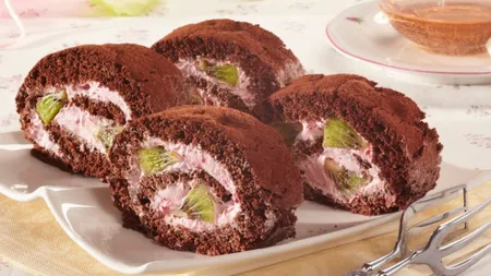 Ruladă cu mascarpone şi kiwi, desertul irezistibil