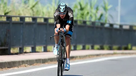 Chris Froome, lovit de o maşină în timpul unui antrenament FOTO