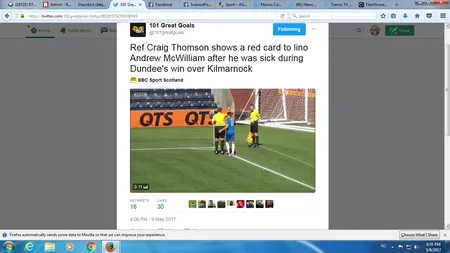 Fază nemaivăzută pe terenul de fotbal. Arbitrul de centru i-a arătat cartonaşul roşu unui asistent VIDEO