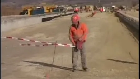 Expertiza refacerii tronsonului surpat de pe autostrada Orăştie-Sibiu costă trei milioane de lei