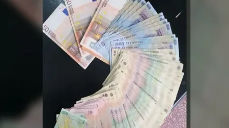 GEST IMPRESIONANT. Un jandarm a dus la poliţie un teanc cu bani găsit pe jos