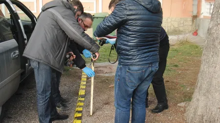 Caz şocant, la Iaşi. Şi-a înjunghiat mama, după ce a auzit voci care îl îndemnau s-o omoare